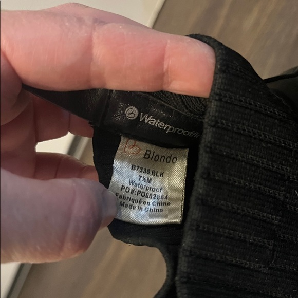 BLONDO BRAND WATERPROOF LEATHER UPPER Ankle boots size 7.5 - Picture 4 of 6